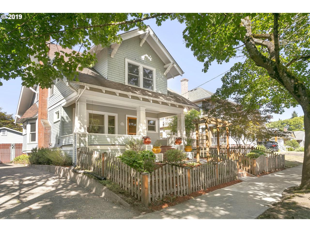 2515 42ND Ave - Photo 1