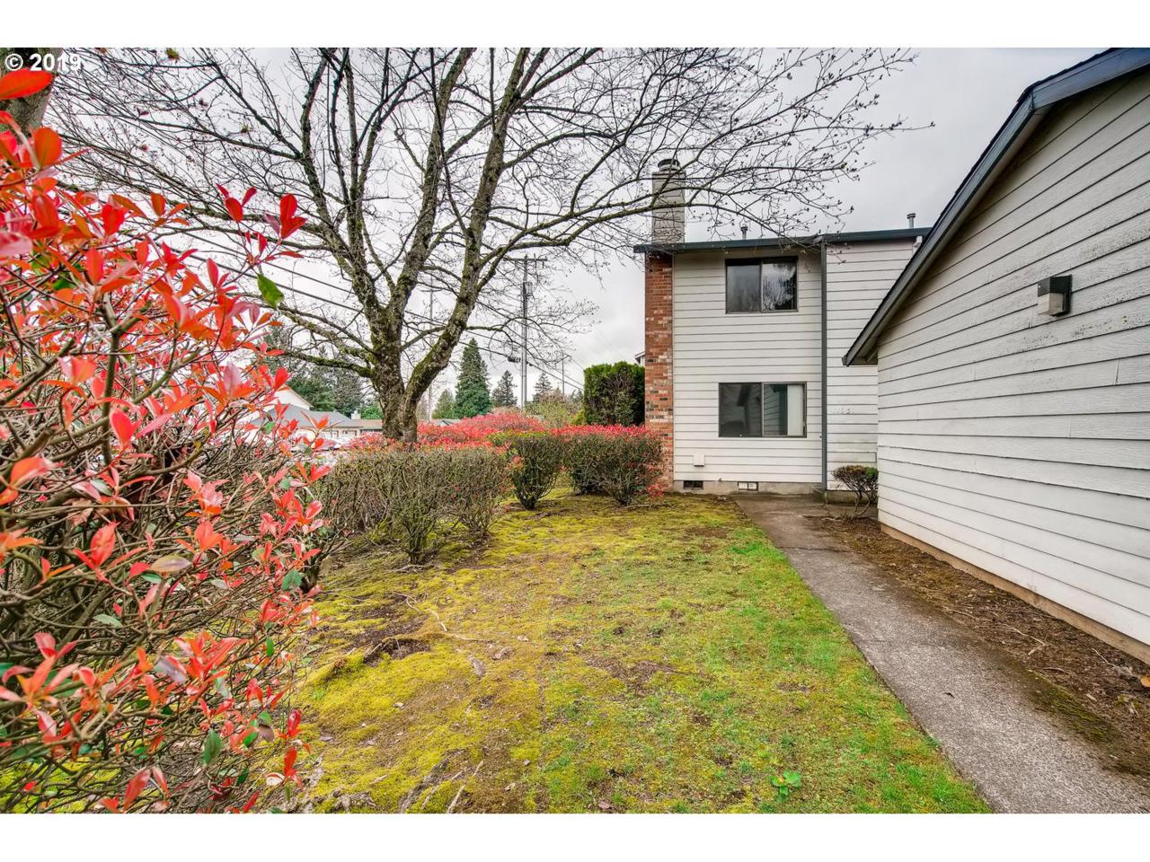 11951 Holgate Blvd - Photo 1