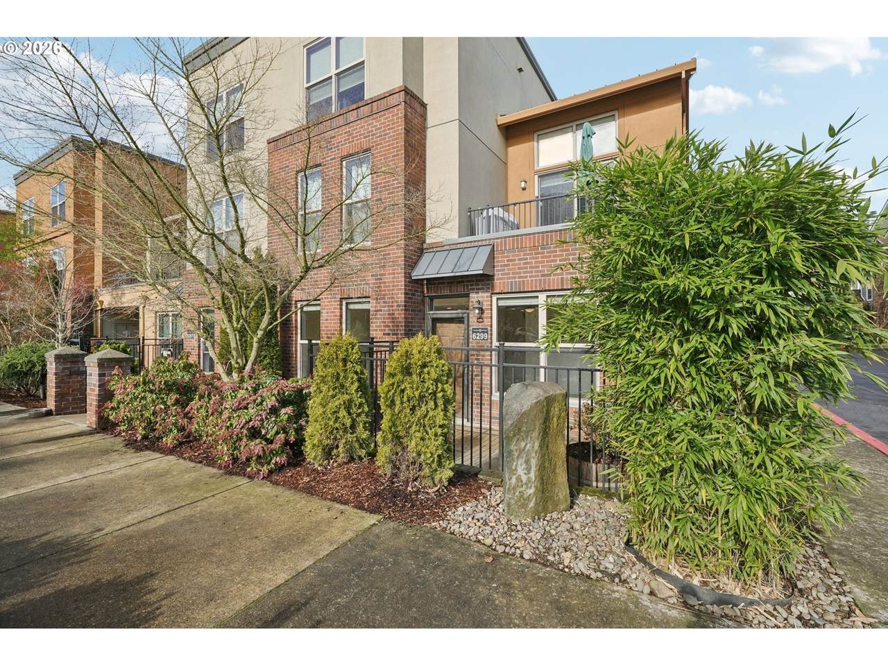 https://bt-photos.global.ssl.fastly.net/portland/1280_boomver_1_195549082-2.jpg