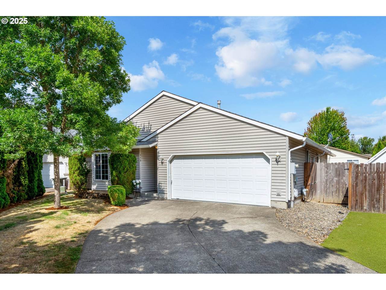 558 71ST Ave - Photo 1