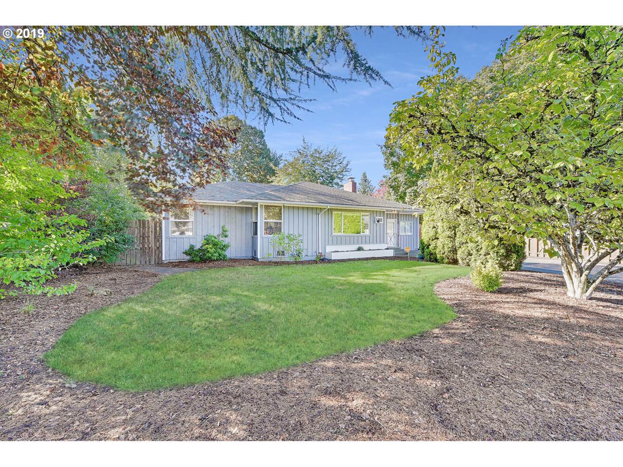 664 Grant St - Photo 1