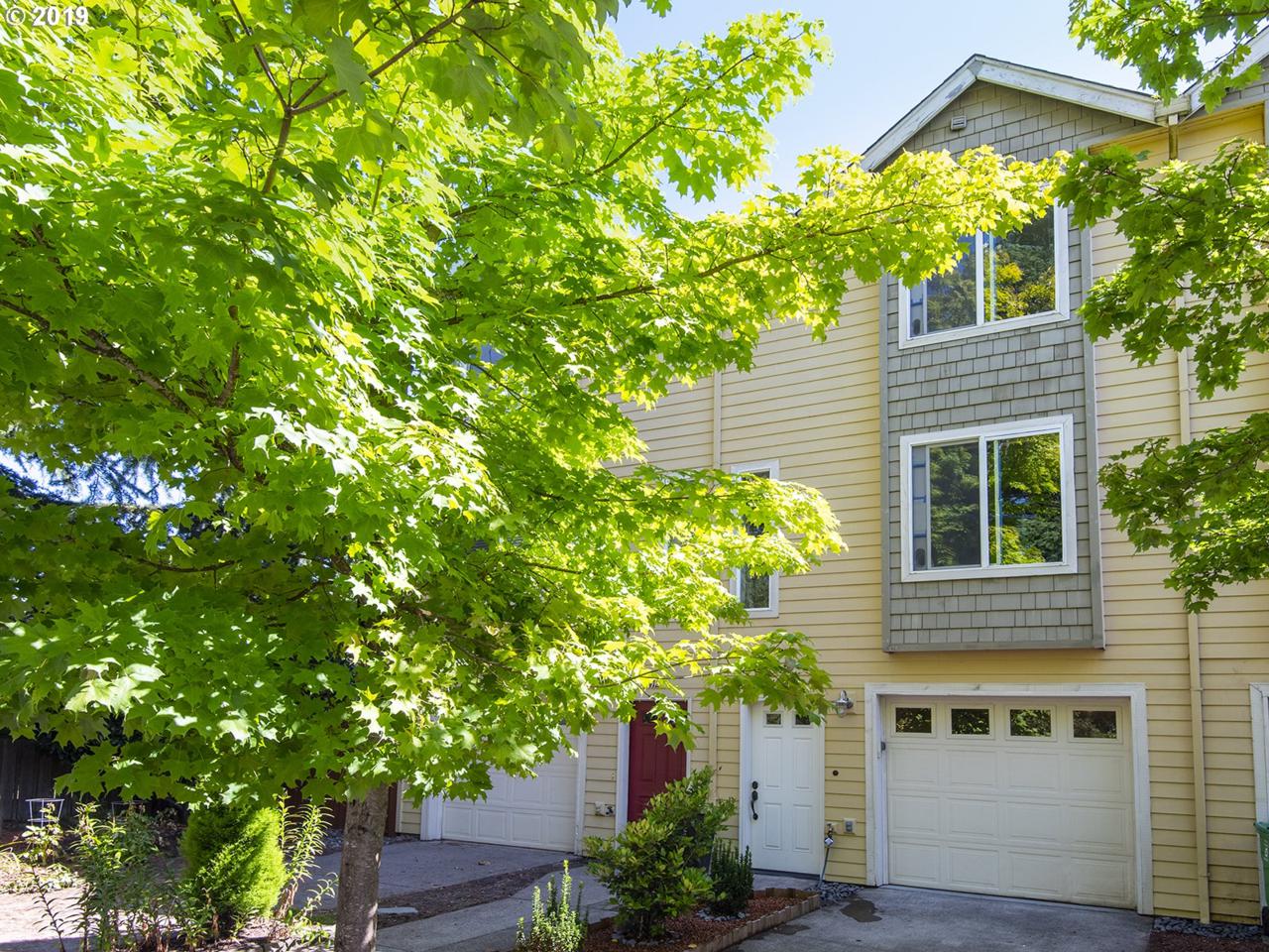 4416 101ST Ave - Photo 1