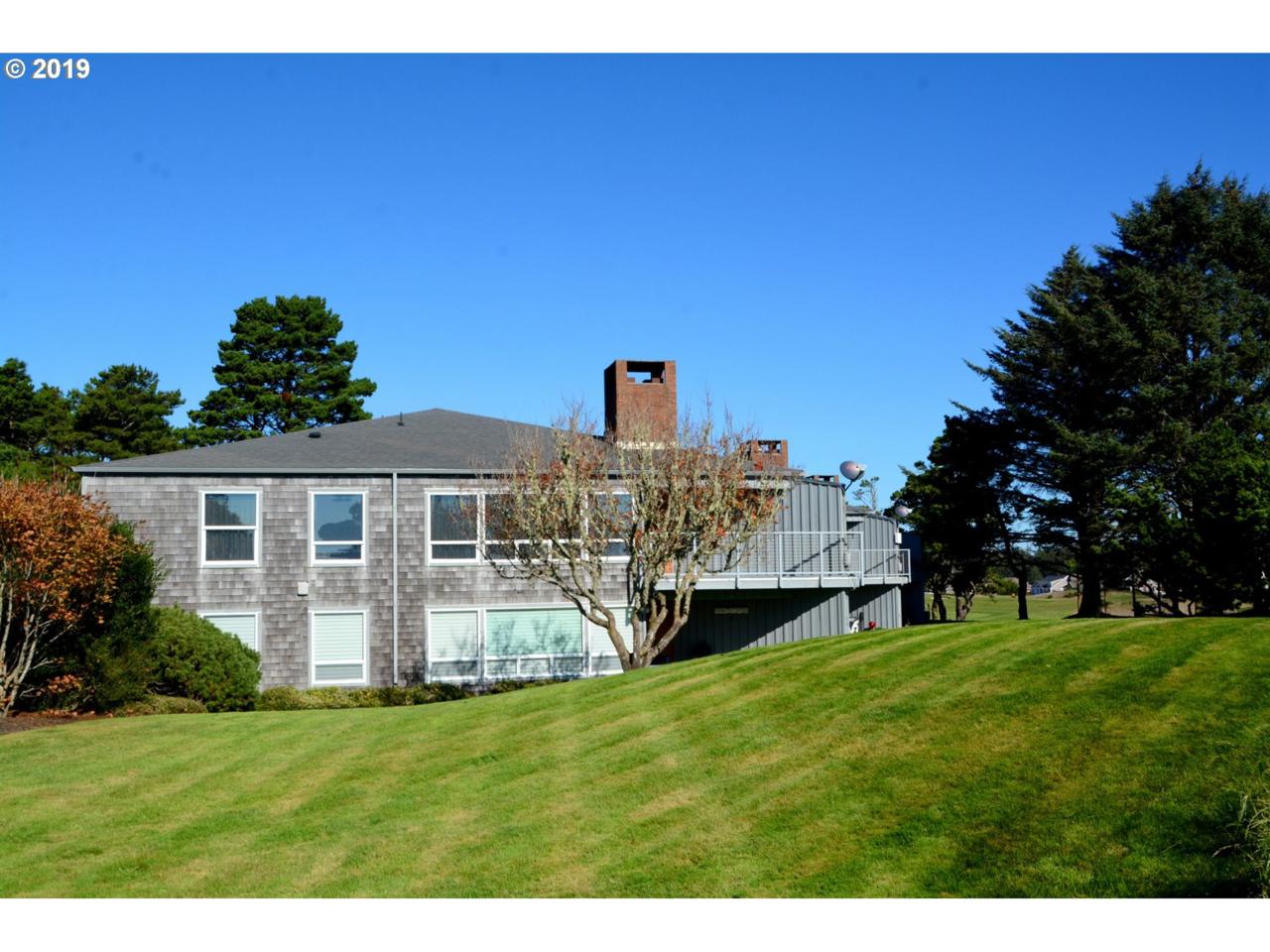 Gearhart Green Condo - Photo 1