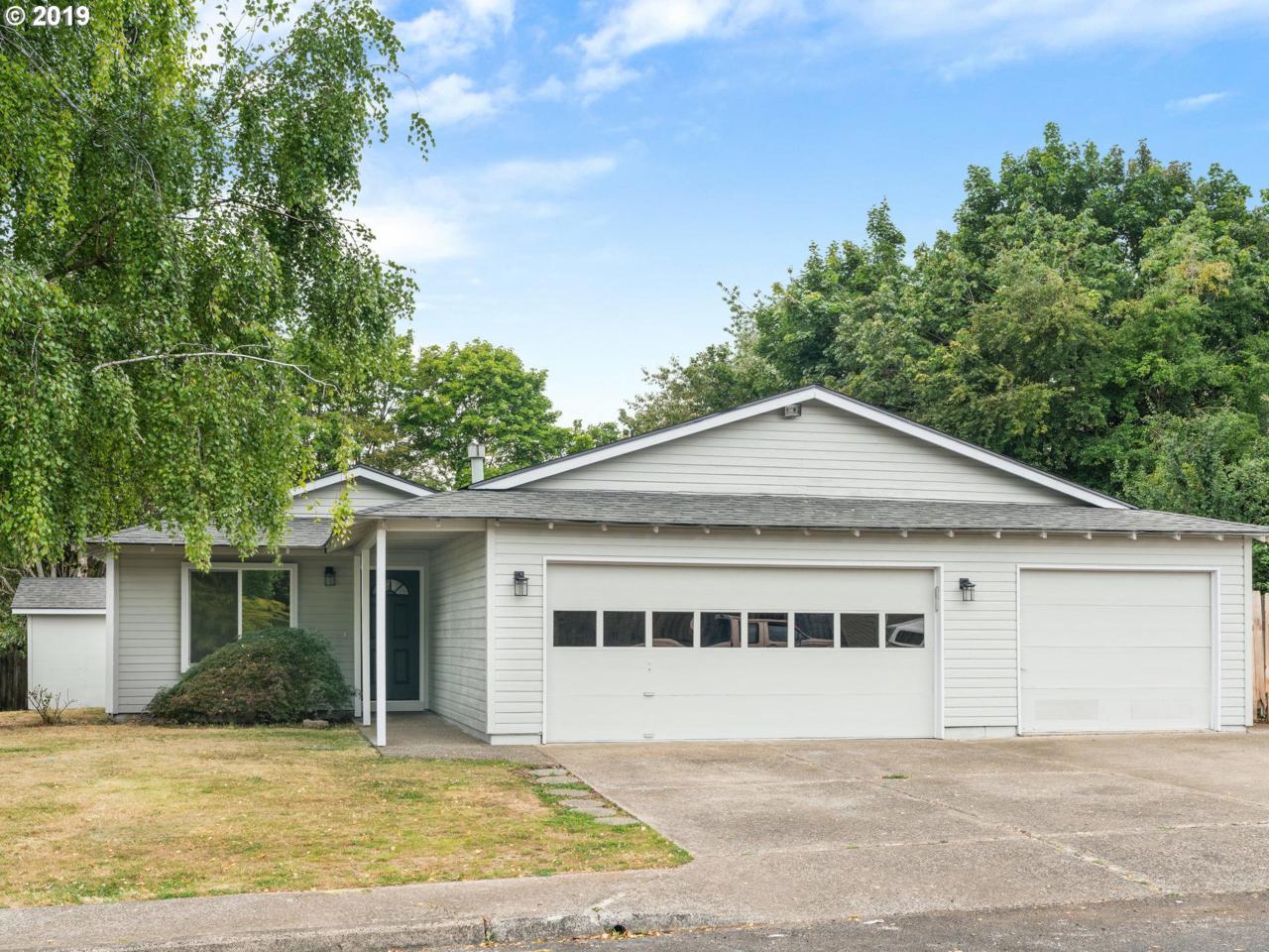 10495 86TH Ave - Photo 1