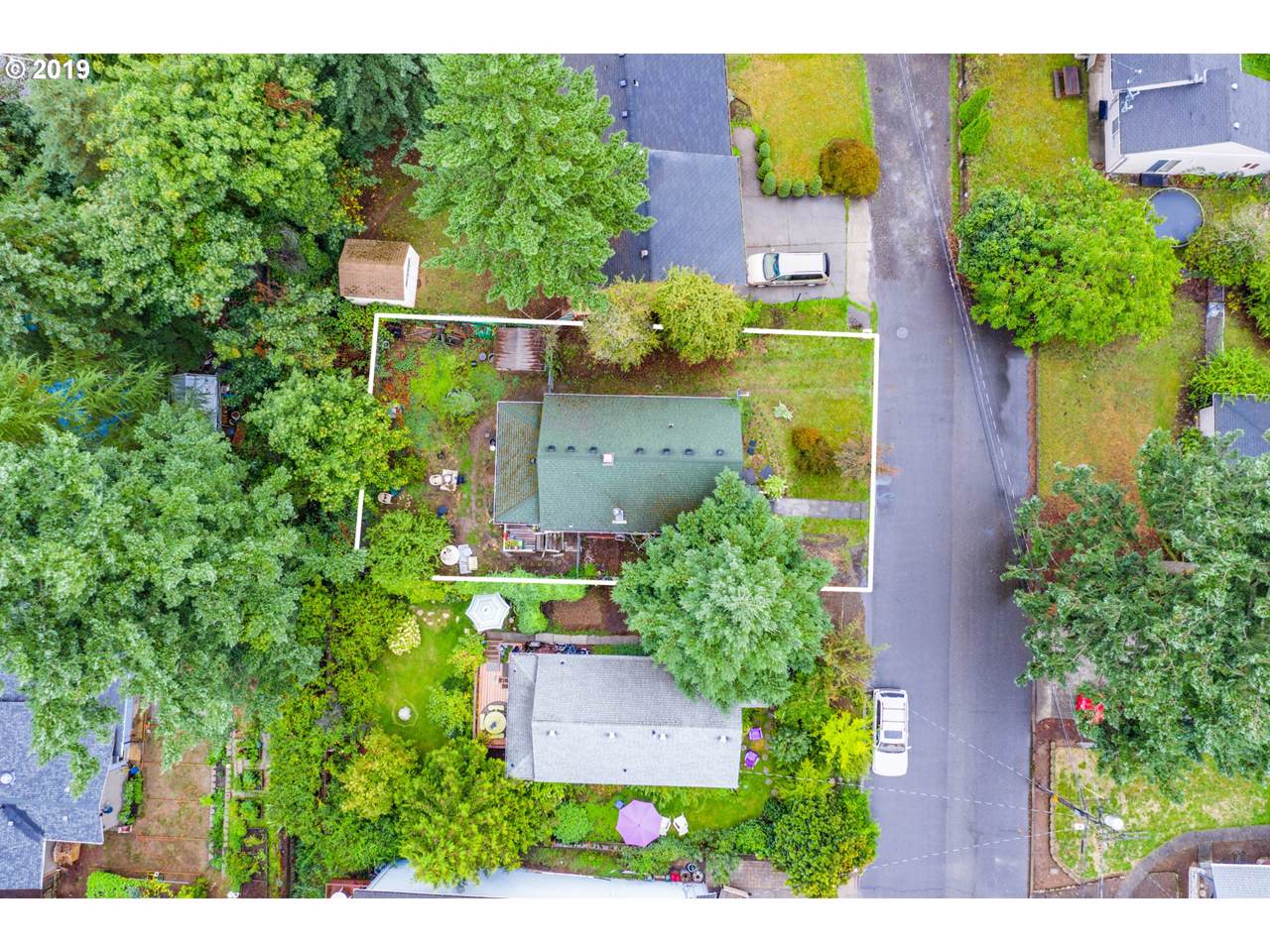11761 Yamhill St - Photo 1