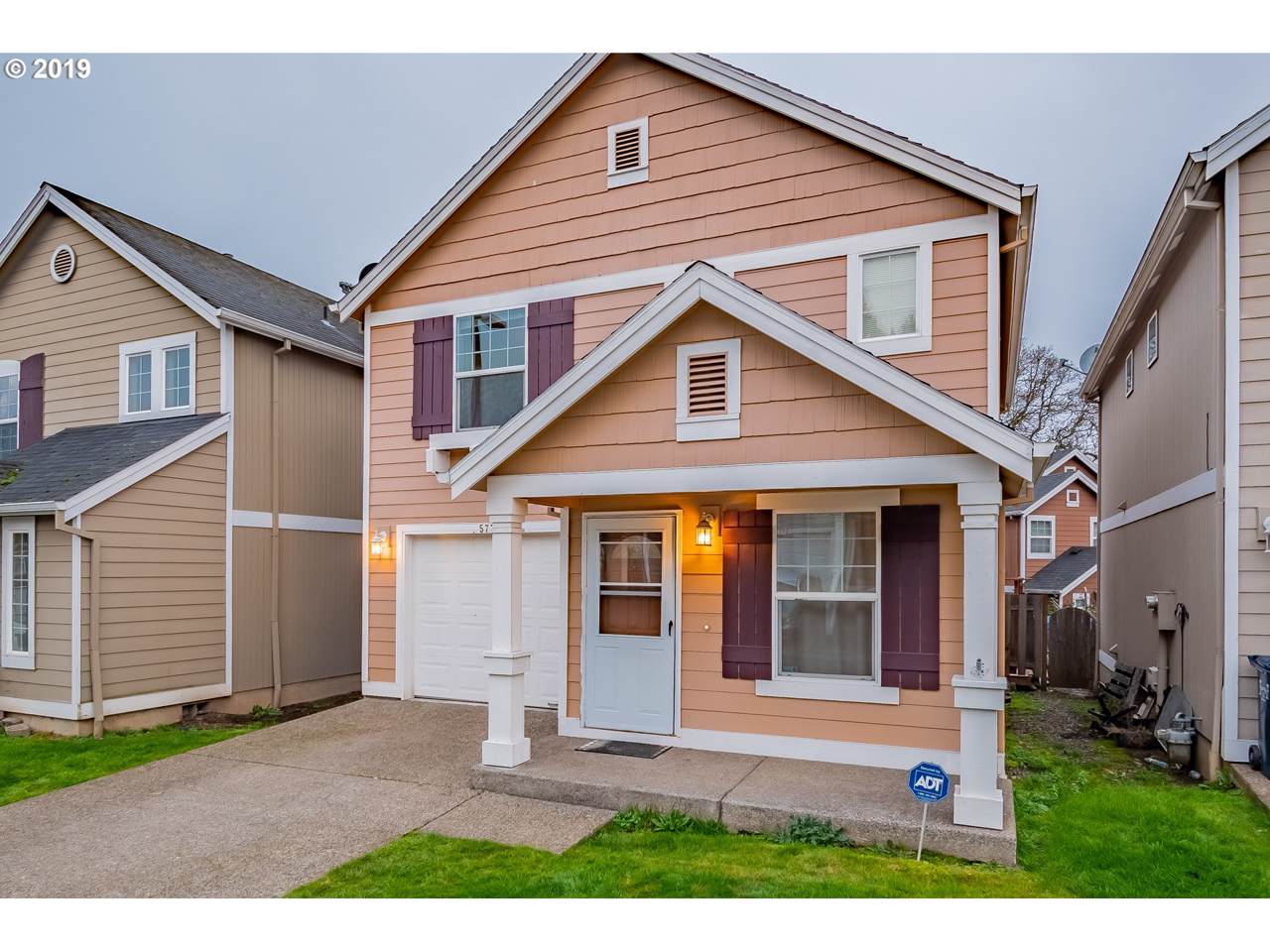 577 207TH Ave - Photo 1