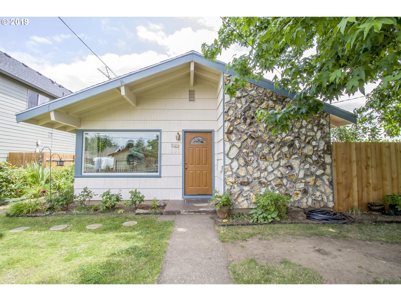 906 72ND Ave - Photo 1
