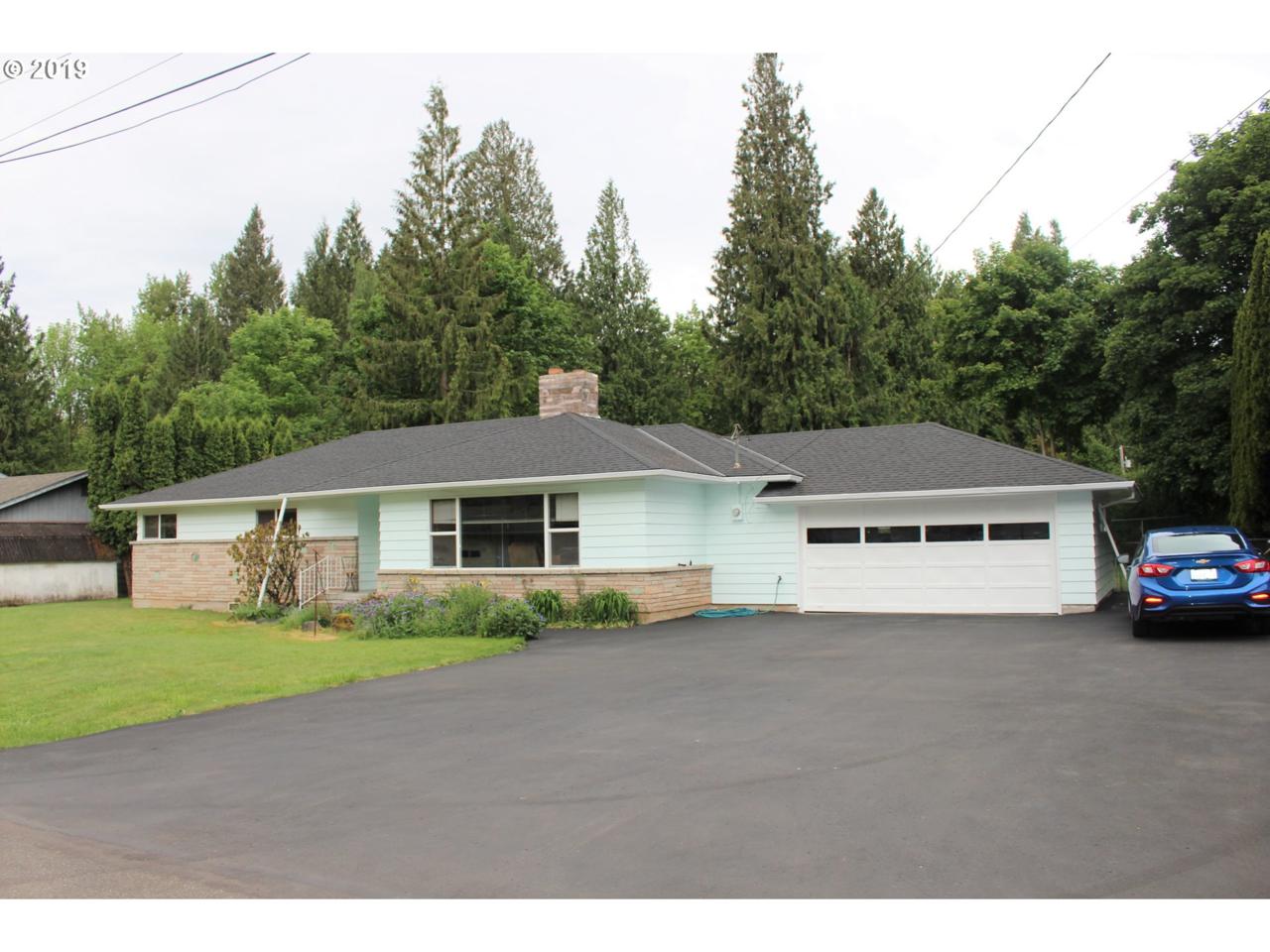 112 12TH Ave - Photo 1