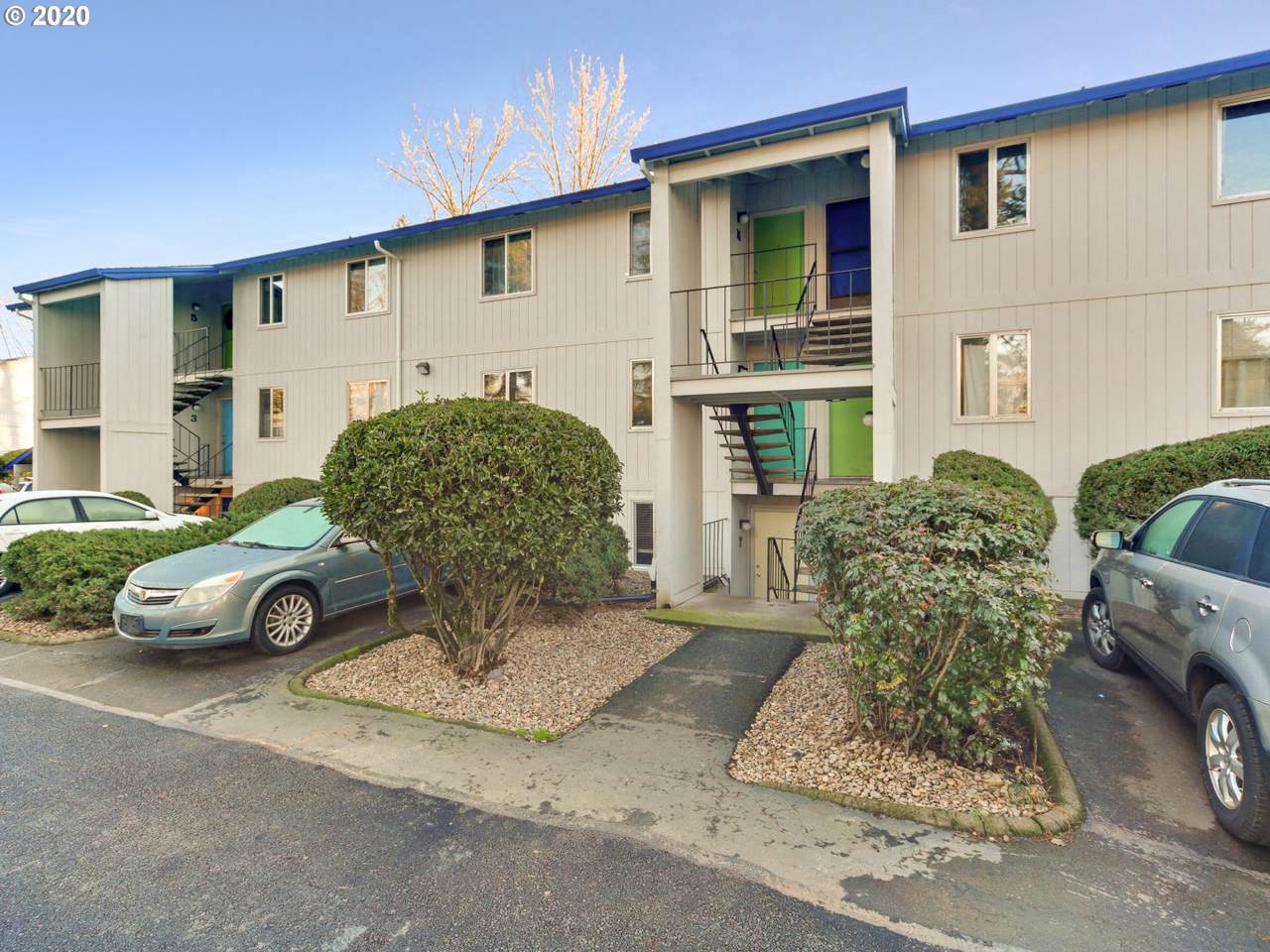 10010 Hall Blvd - Photo 1