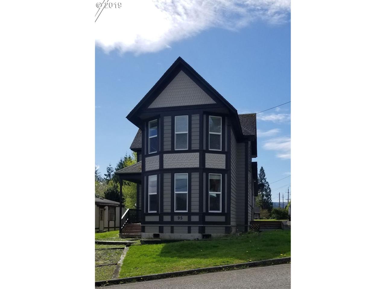 95 7TH St - Photo 1