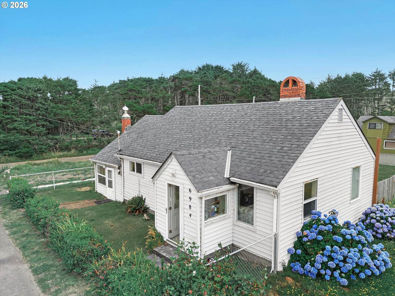 6984 Finisterre Ave - Photo 1