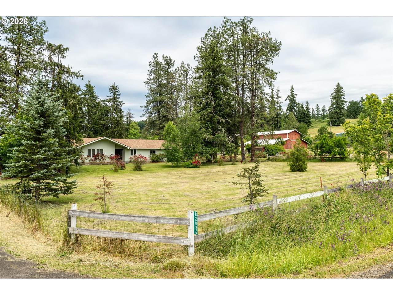 82086 Lost Creek Rd - Photo 1