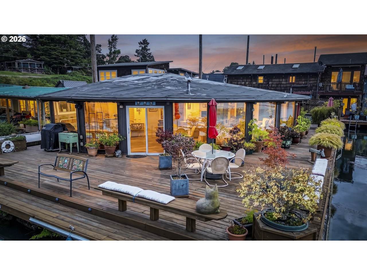 https://bt-photos.global.ssl.fastly.net/portland/1280_boomver_1_197683197-2.jpg