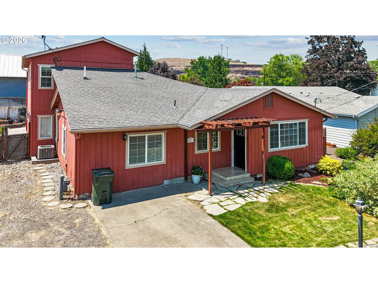 575 Birch St - Photo 1