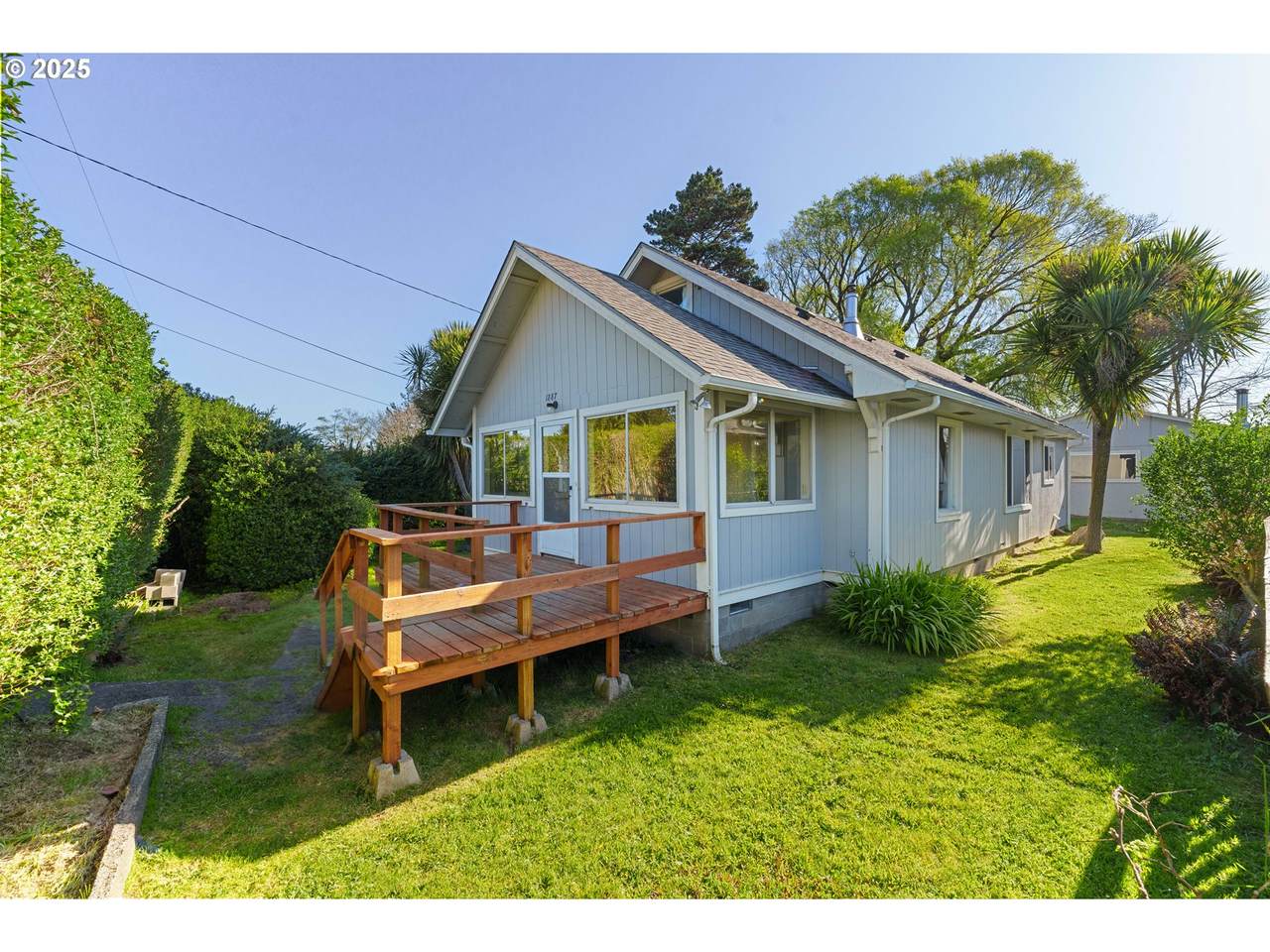 1887 Madrona St - Photo 1