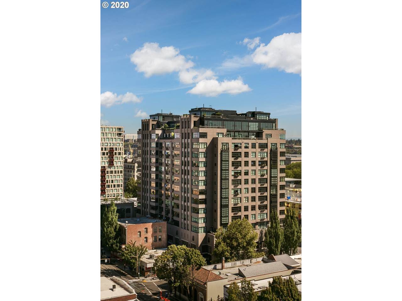 333 9TH Ave - Photo 1