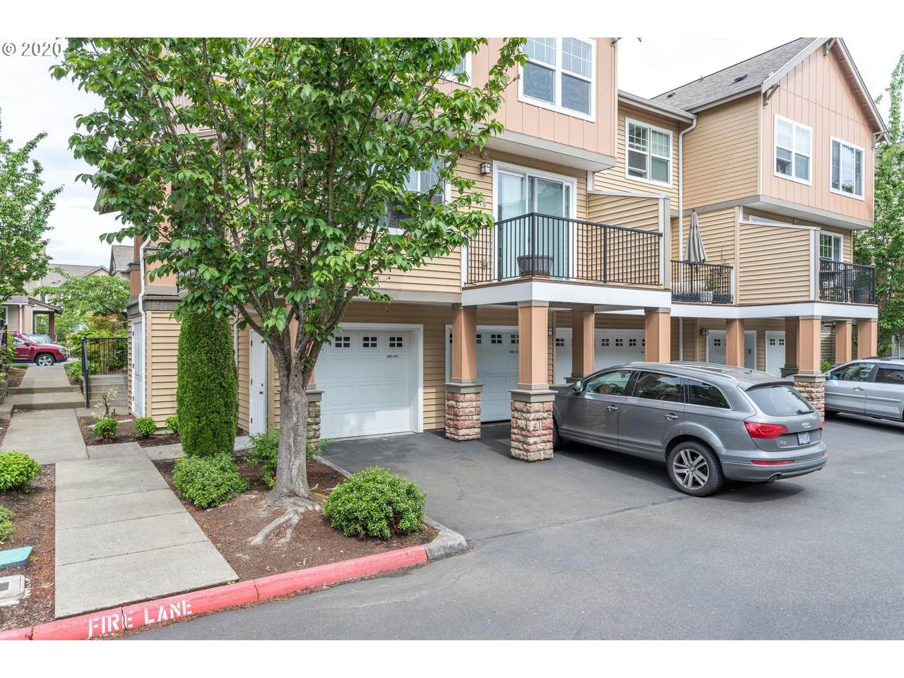 680 Falling Waters Ln - Photo 1
