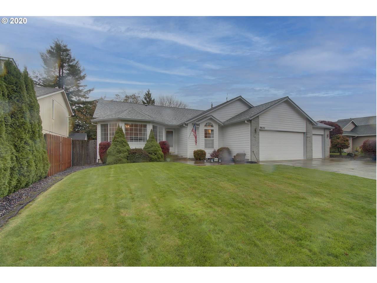 10600 19TH St - Photo 1