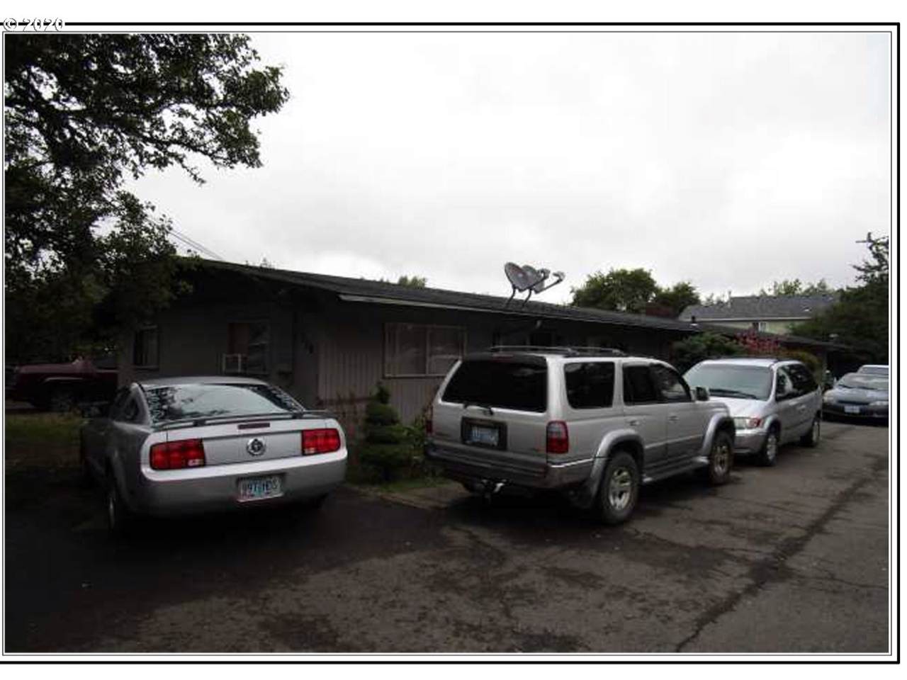 736 13TH Ave - Photo 1
