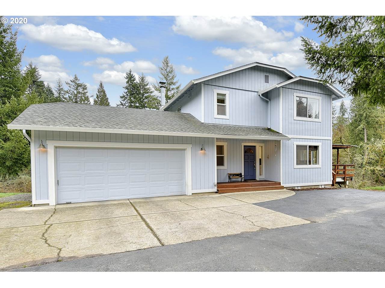 2817 Parkway Ave - Photo 1