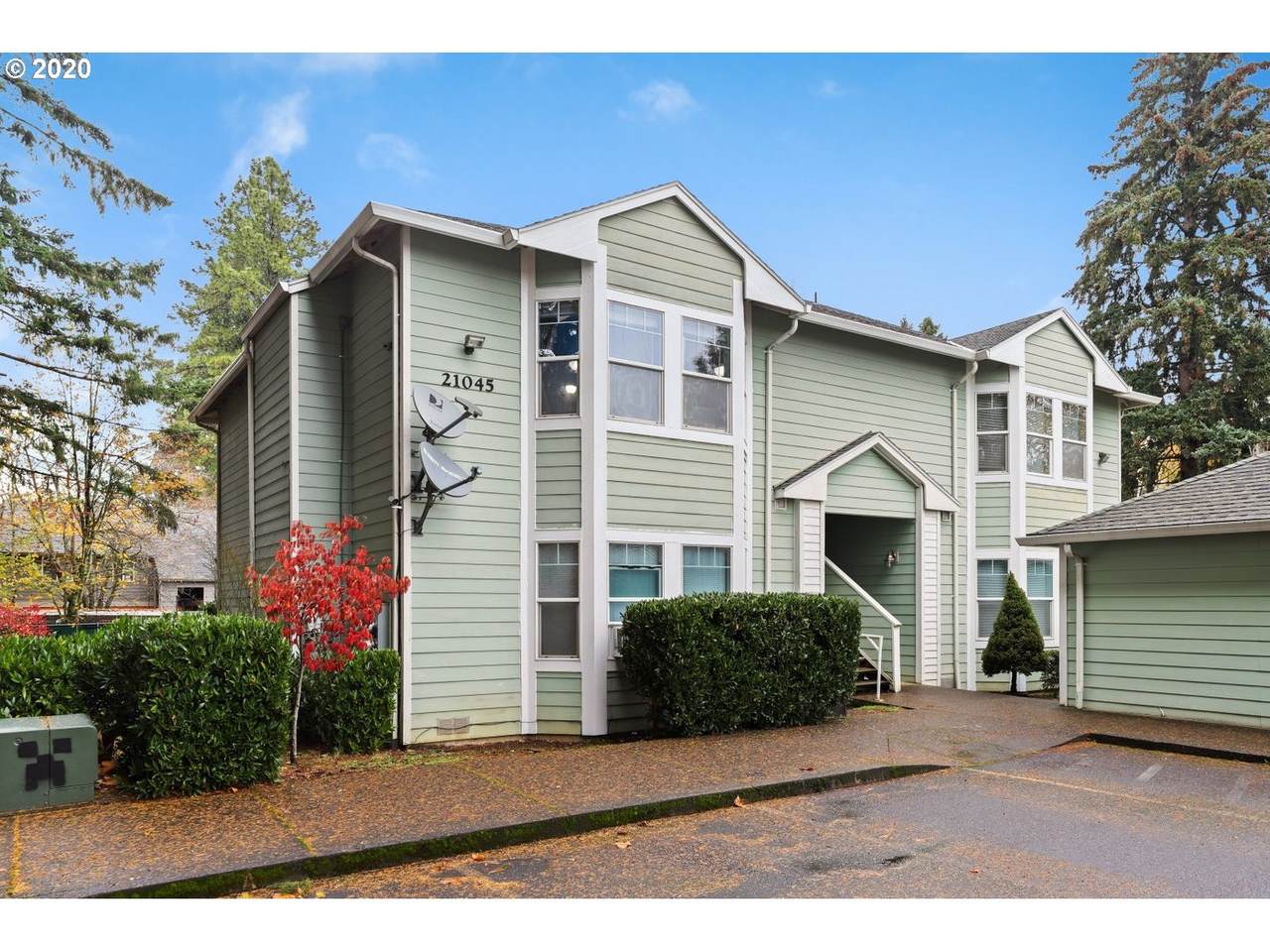 21045 Alexander St - Photo 1