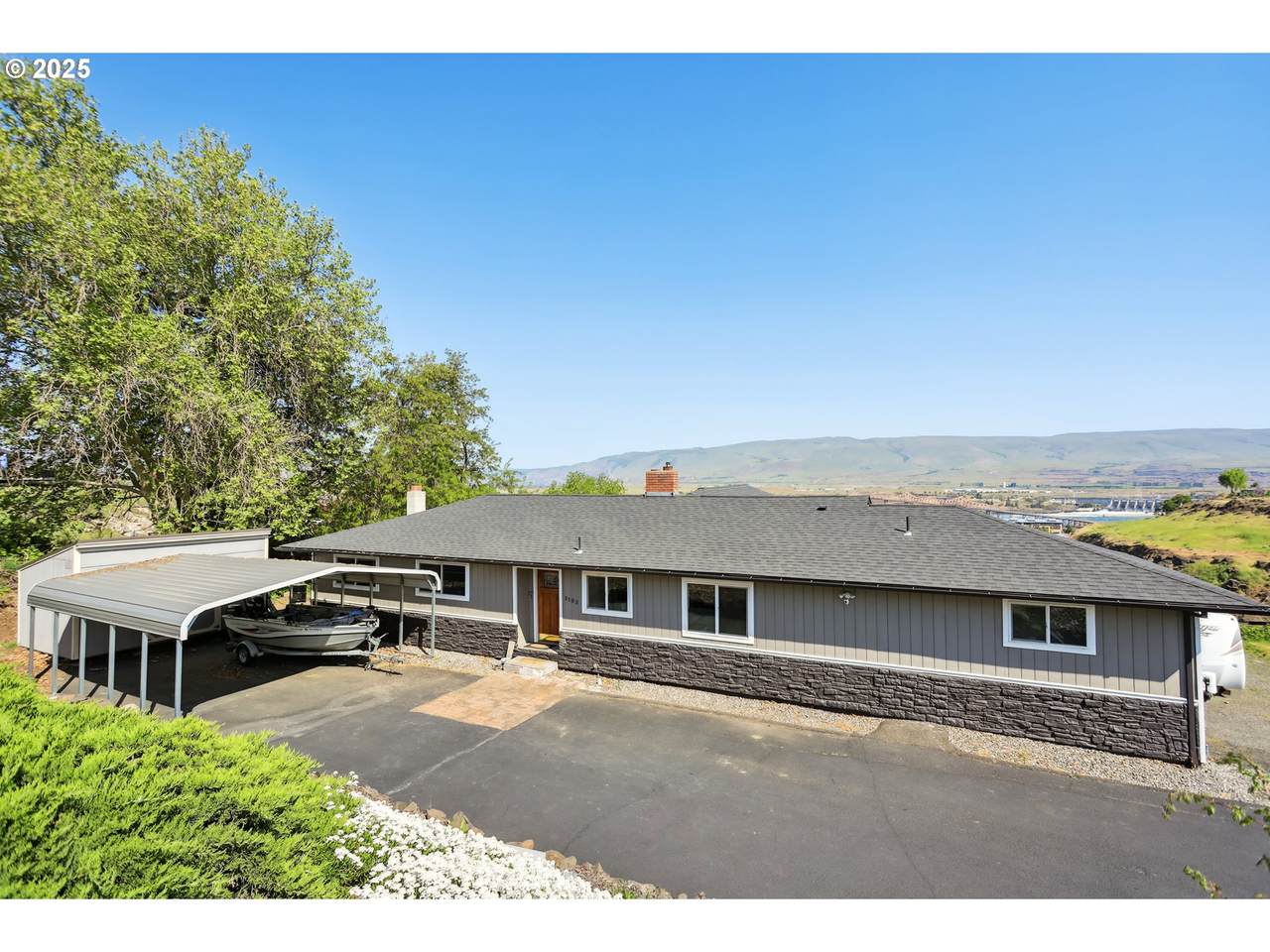 3103 Fremont St - Photo 1