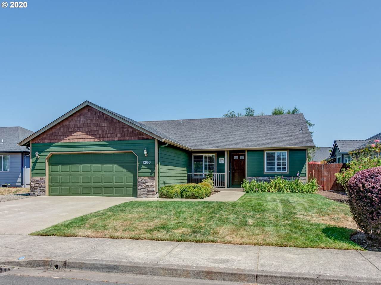 1260 Hazelnut Ct - Photo 1