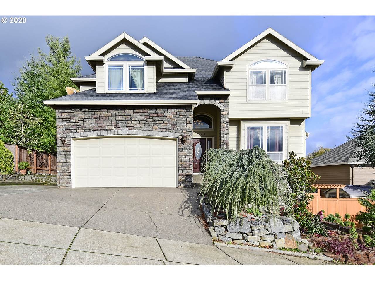15715 Bybee Dr - Photo 1