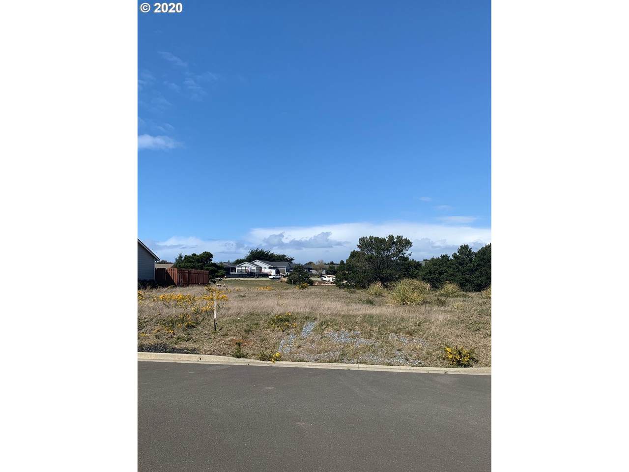 662 Spyglass Dr - Photo 1 662 Spyglass Dr - Photo 1