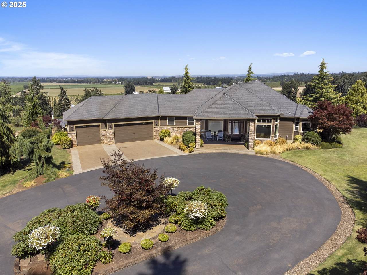 8438 Cascade Hwy - Photo 1