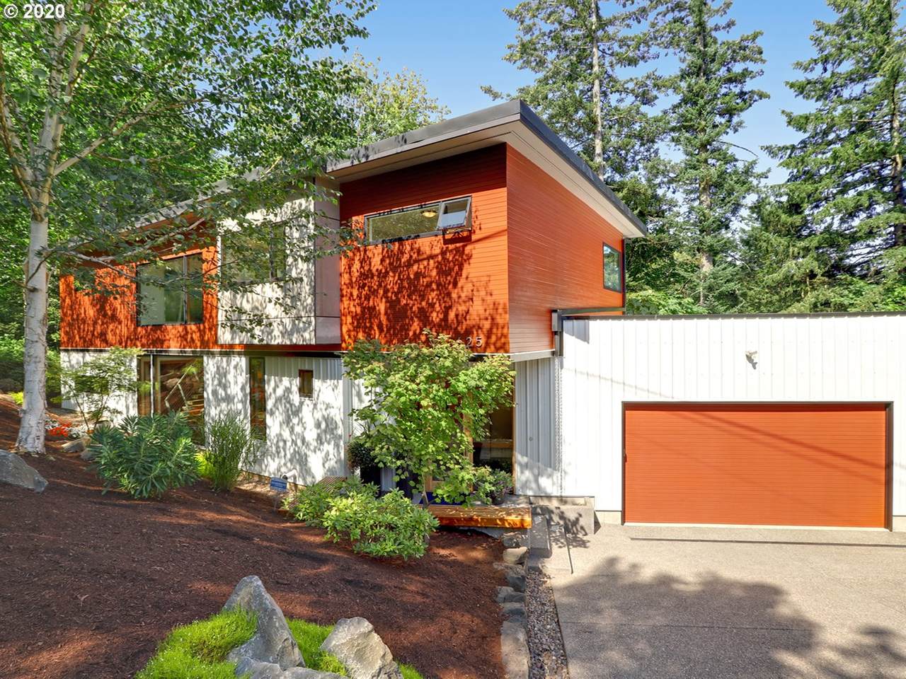 625 Viewmont Dr - Photo 1