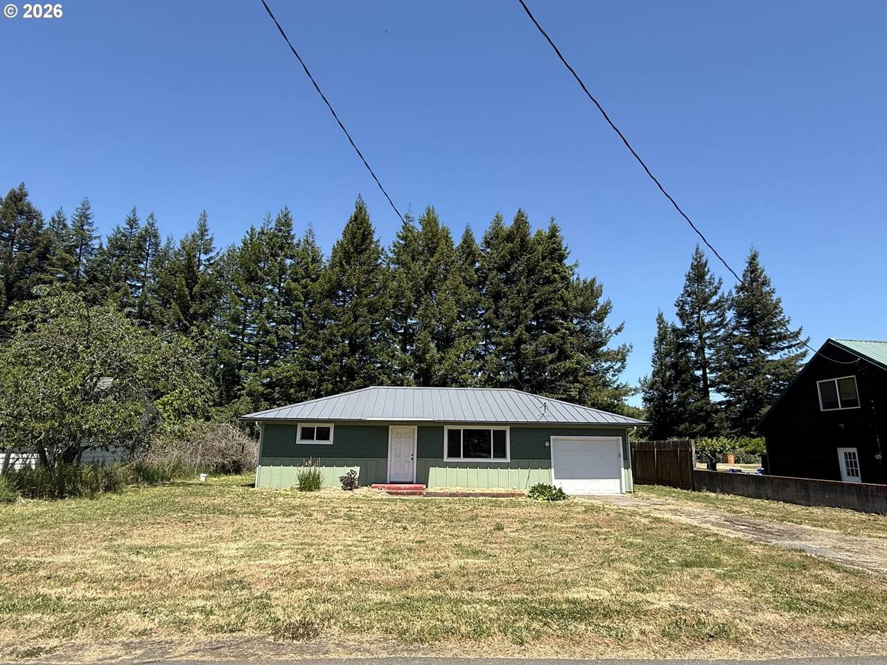 220 Birch St - Photo 1