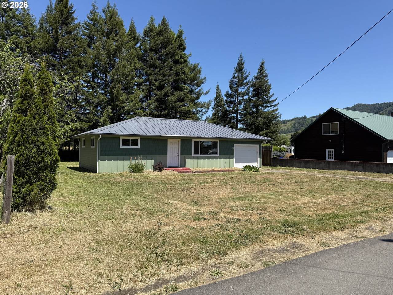 https://bt-photos.global.ssl.fastly.net/portland/1280_boomver_1_201512701-2.jpg