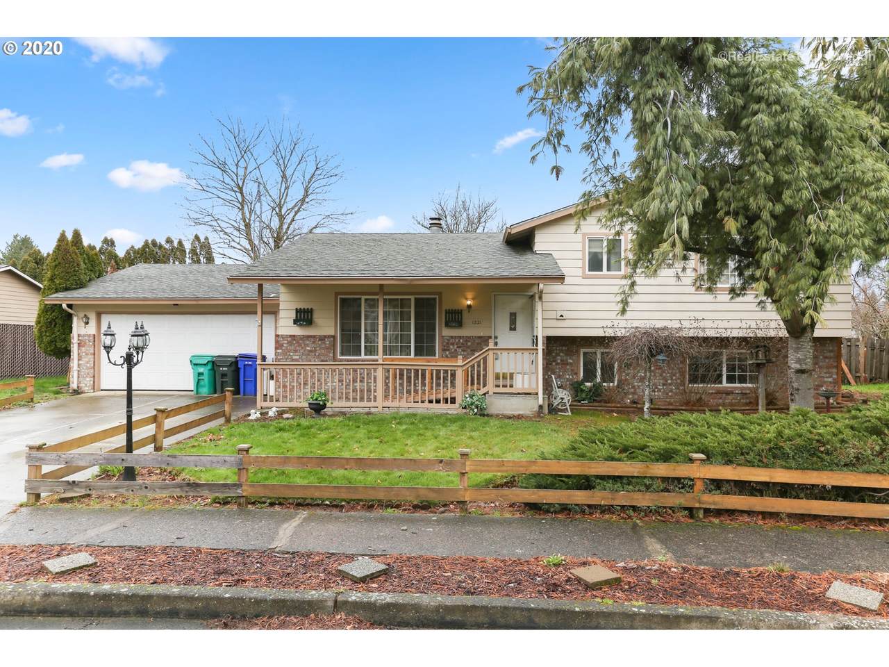 1221 Centurion Pl - Photo 1