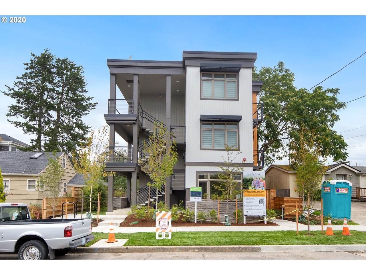 6822 Greenwich Ave - Photo 1