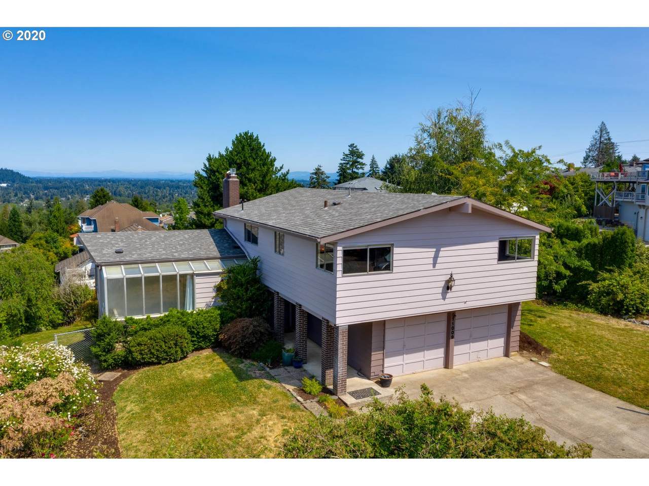 11009 Mount Scott Blvd - Photo 1