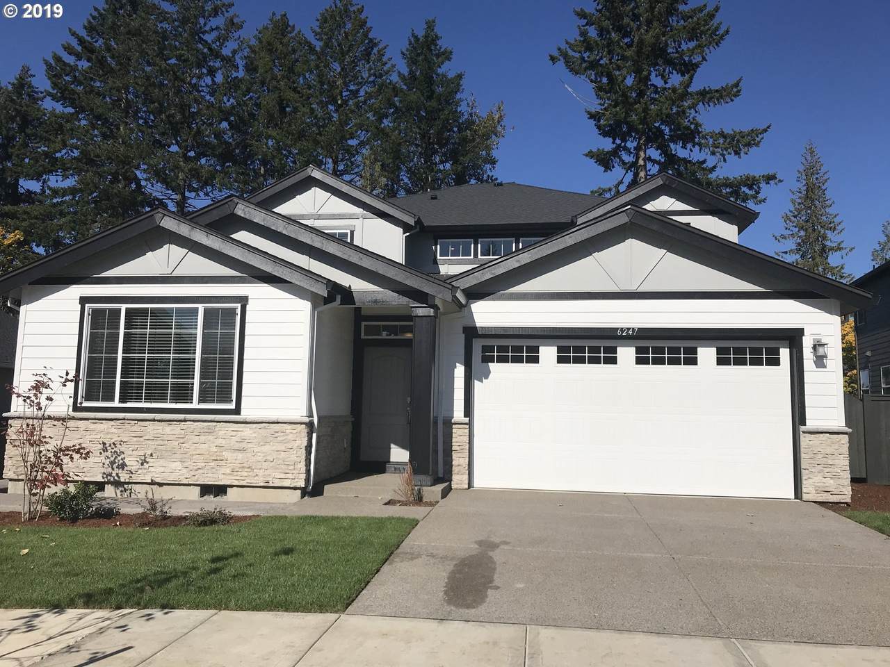 6247 Genrosa St - Photo 1