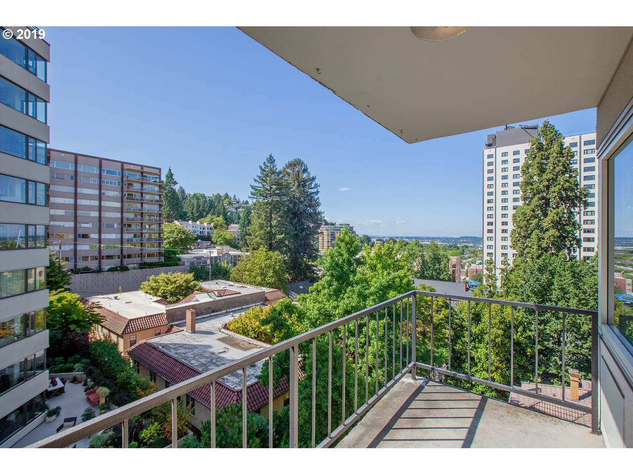 2211 Park Pl - Photo 1