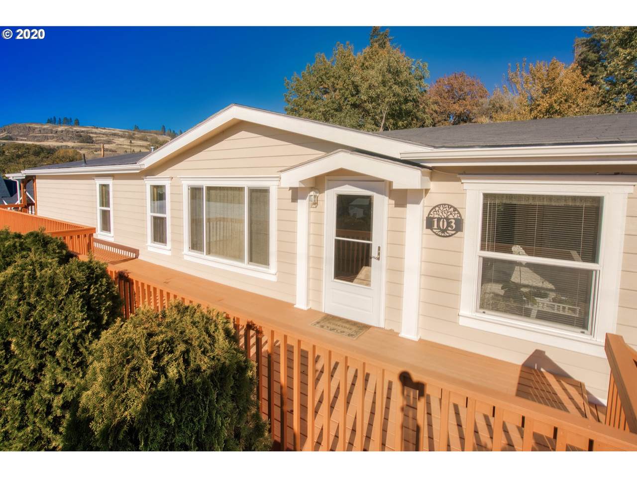 103 Spokane Ave - Photo 1