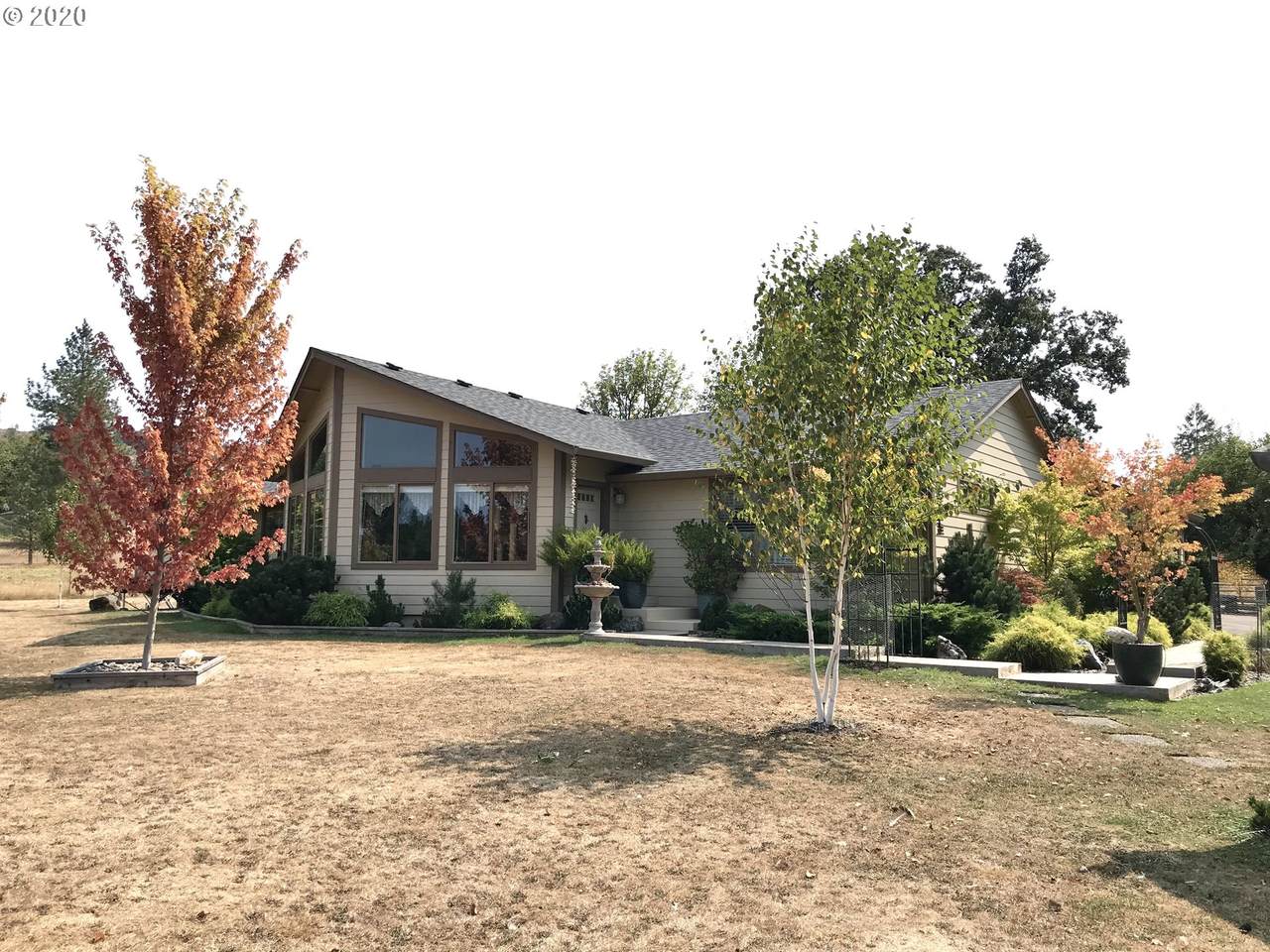 220 Laurel Oaks Dr - Photo 1