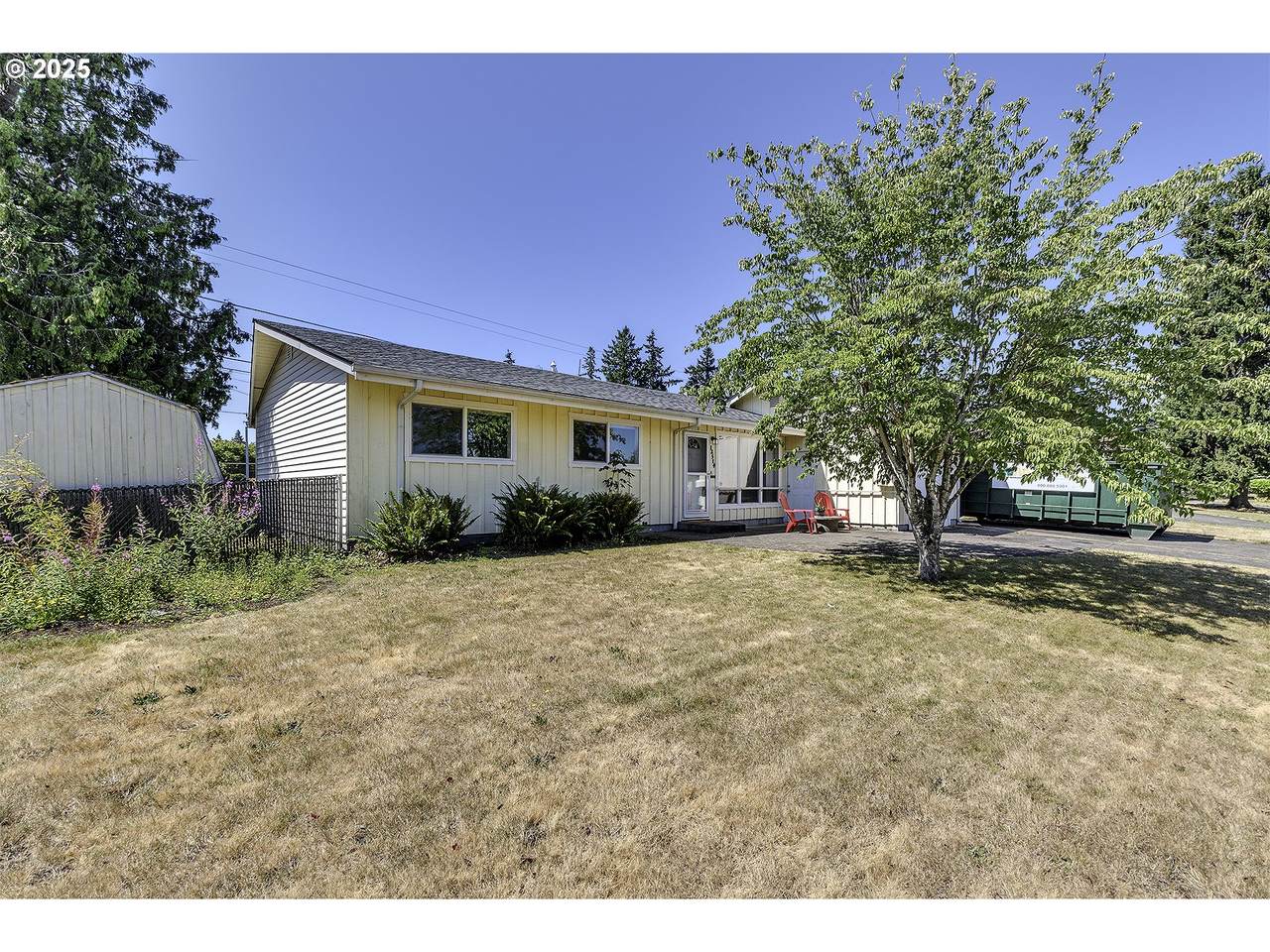 12514 Russell St - Photo 1