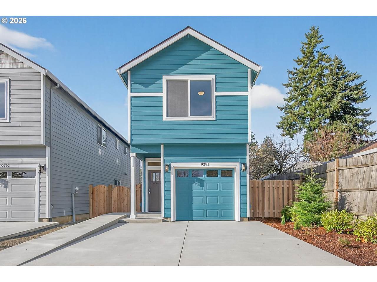 9281 Burnside St - Photo 1