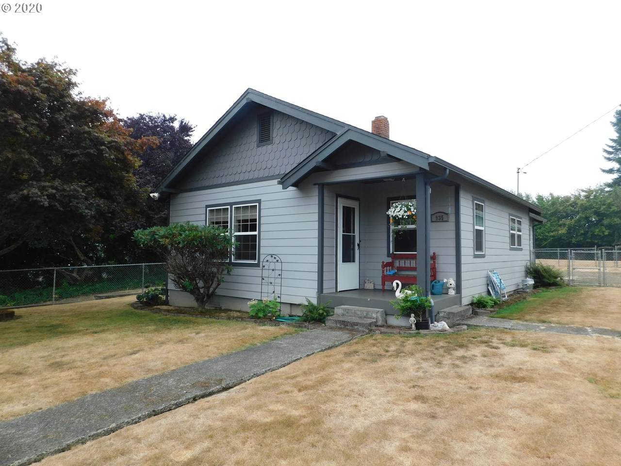 935 Collier St - Photo 1