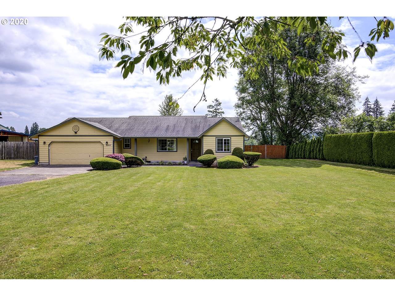 16907 196TH St - Photo 1
