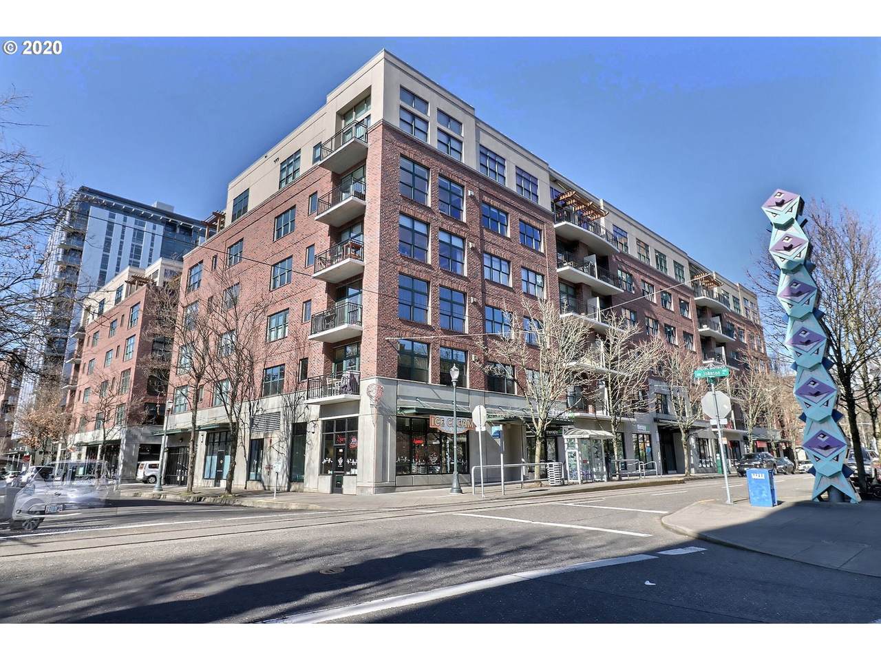 821 11TH Ave - Photo 1