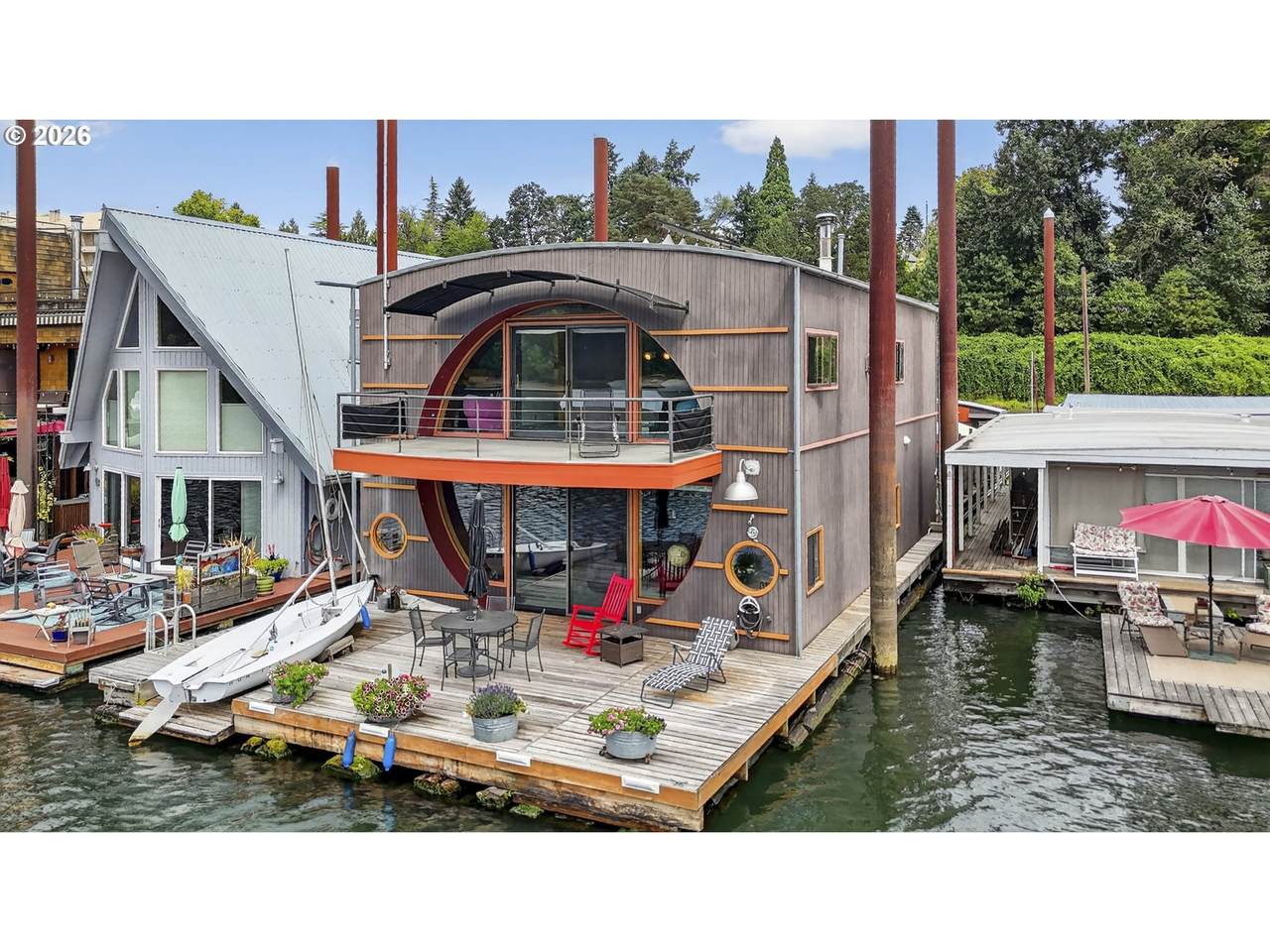 https://bt-photos.global.ssl.fastly.net/portland/1280_boomver_1_202802094-2.jpg