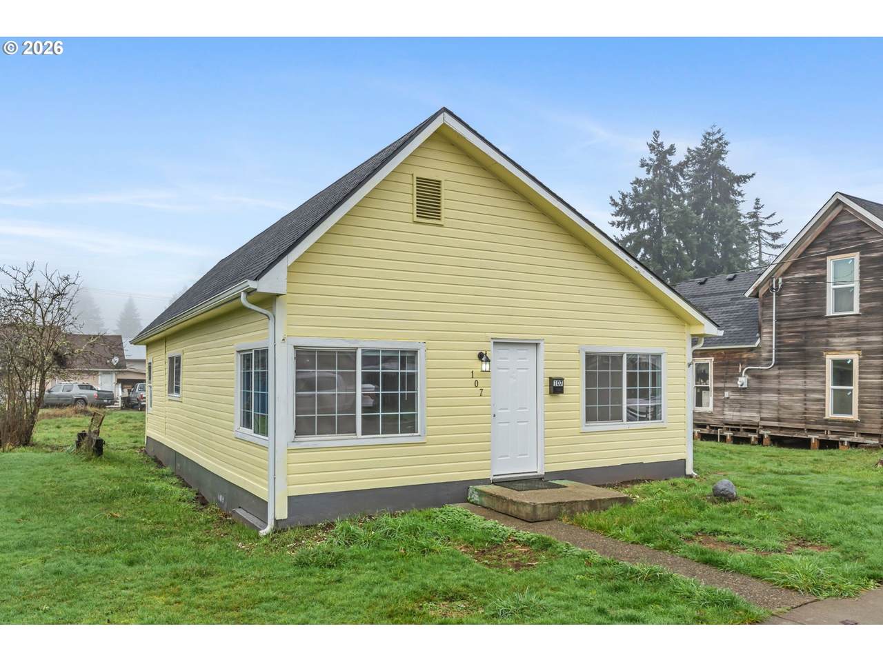 107 2ND St - Photo 1
