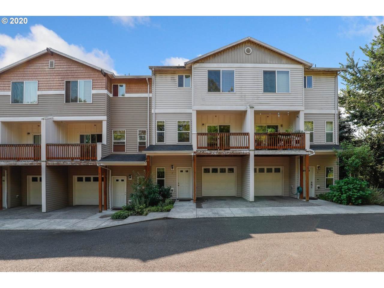 4609 118TH Ave - Photo 1