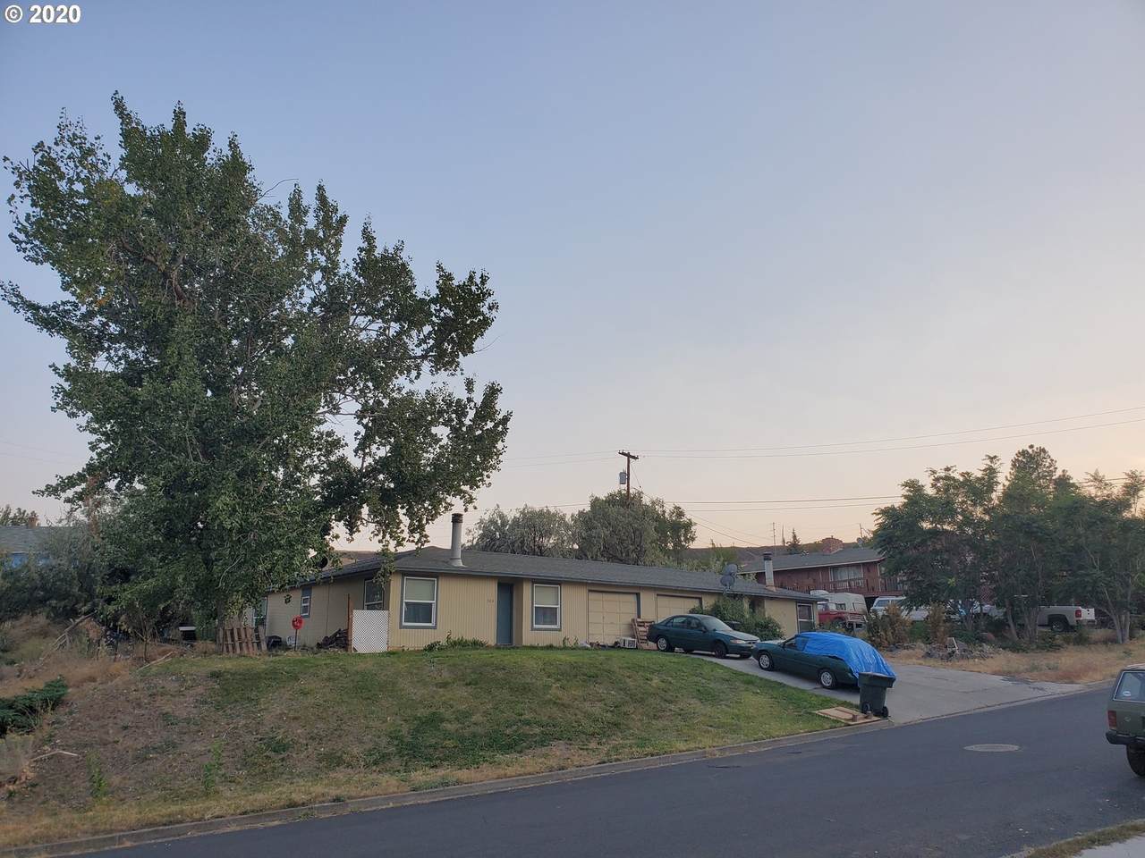 330 Ivy St - Photo 1