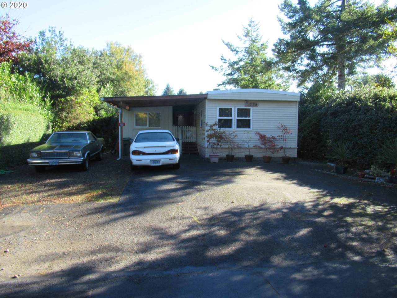 1600 Rhododendron Dr - Photo 1